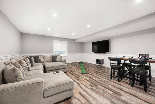 210 Whittemore Drive, Sycamore, IL 60178