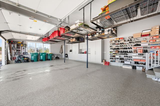 210 Whittemore Drive, Sycamore, IL 60178