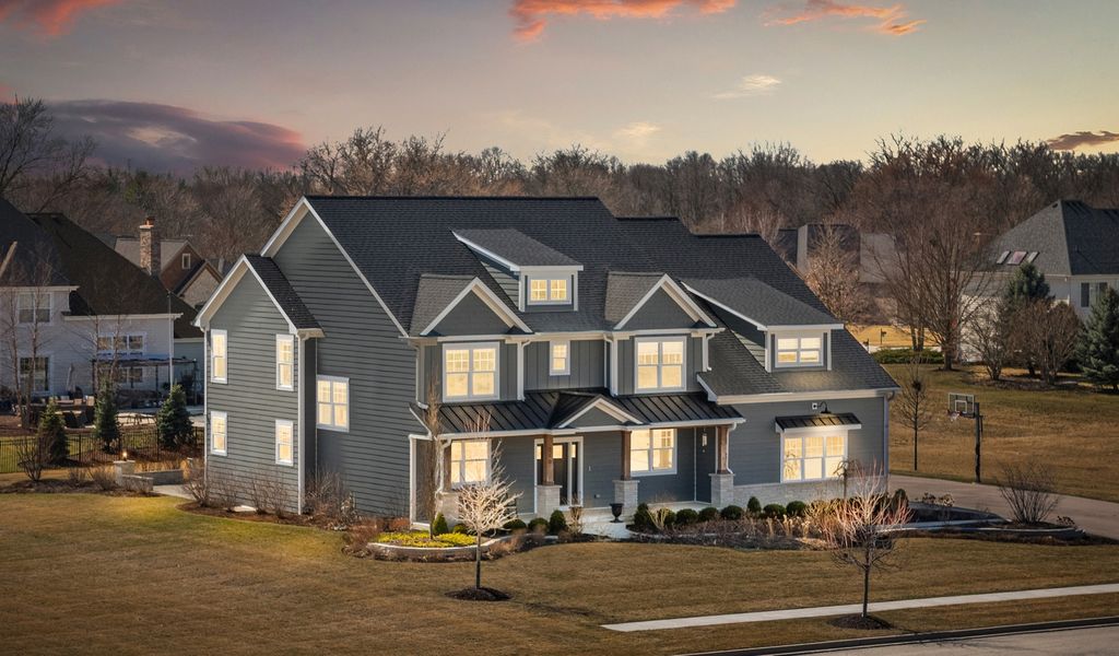 210 Whittemore Drive, Sycamore, IL 60178