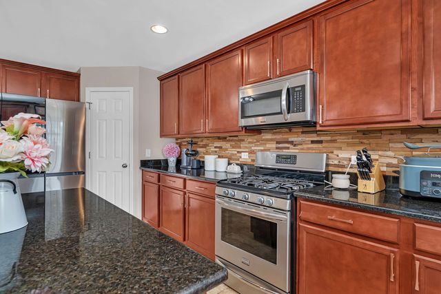 628 Turnbury Drive, Minooka, IL 60447