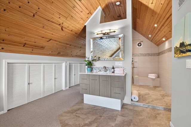 284 Marina Drive, St. Joseph, MI 49085