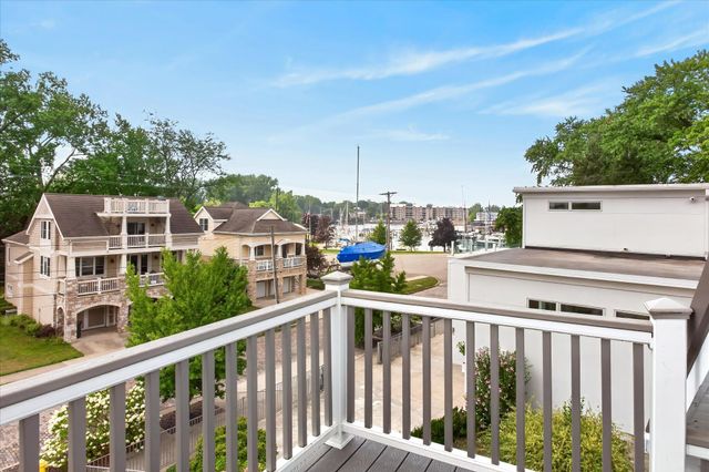284 Marina Drive, St. Joseph, MI 49085