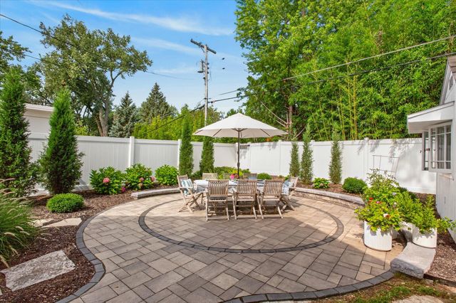284 Marina Drive, St. Joseph, MI 49085