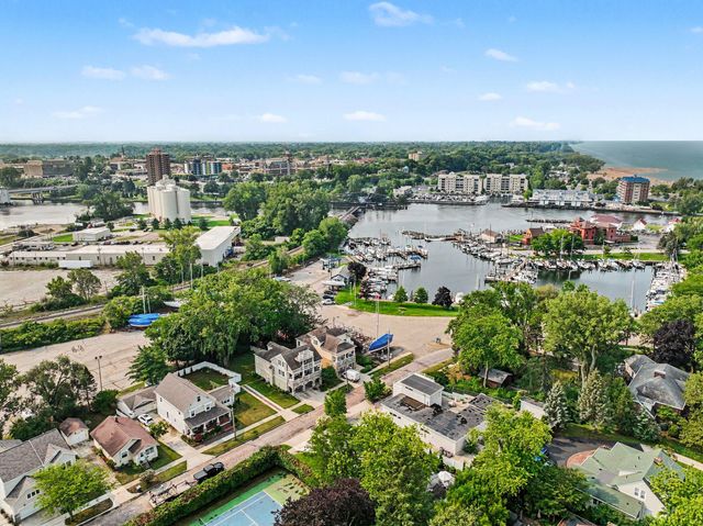 284 Marina Drive, St. Joseph, MI 49085