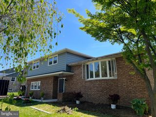 250 NOLLYN DR, Dallastown, PA 17313