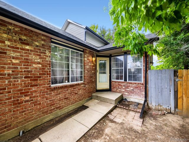 247 Wadsworth Circle, Longmont, CO 80504