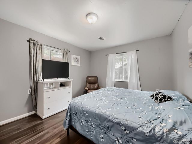 247 Wadsworth Circle, Longmont, CO 80504