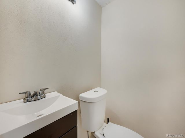 247 Wadsworth Circle, Longmont, CO 80504