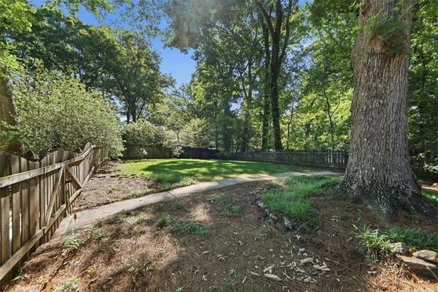 4073 Lake Erin Court, Tucker, GA 30084
