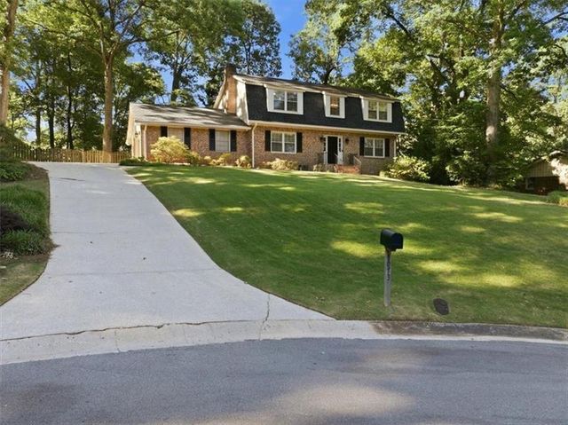4073 Lake Erin Court, Tucker, GA 30084