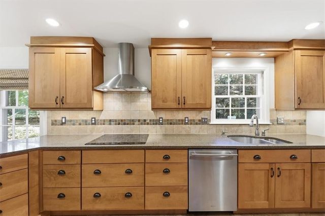 4073 Lake Erin Court, Tucker, GA 30084