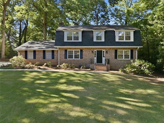 4073 Lake Erin Court, Tucker, GA 30084