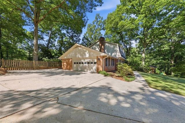 4073 Lake Erin Court, Tucker, GA 30084
