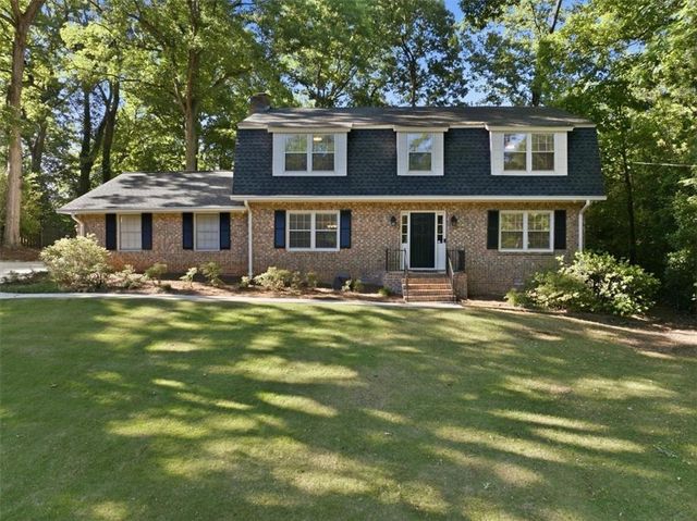 4073 Lake Erin Court, Tucker, GA 30084