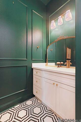 18056 Critter Cove Ln, Livingston, LA 70754