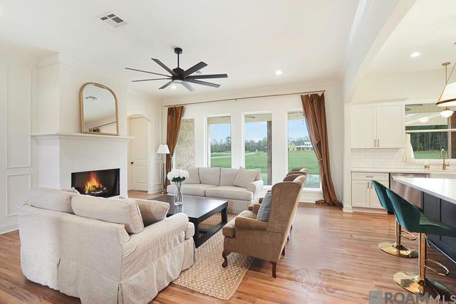 18056 Critter Cove Ln, Livingston, LA 70754