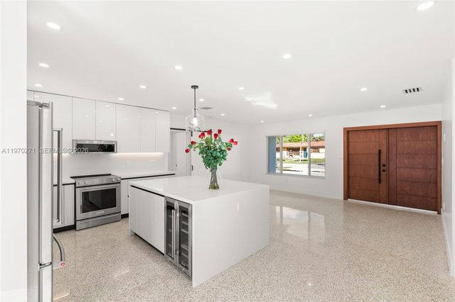 6030 SW 109th Ct, Miami, FL 33173