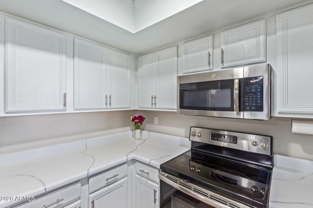 5757 W EUGIE Avenue 1010, Glendale, AZ 85304