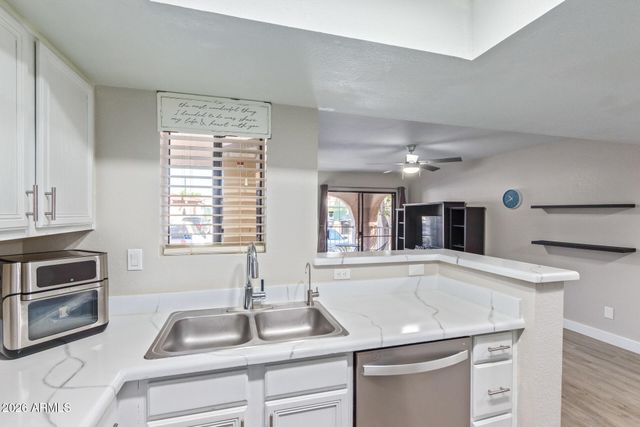 5757 W EUGIE Avenue 1010, Glendale, AZ 85304