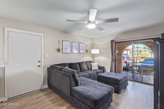 5757 W EUGIE Avenue 1010, Glendale, AZ 85304