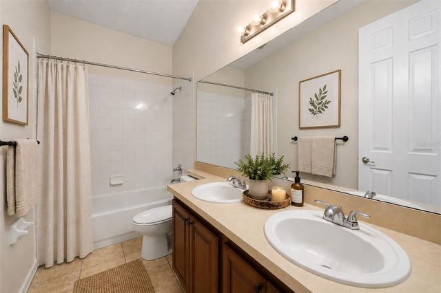11027 SUMMERSPRING LAKES DRIVE, Orlando, FL 32825