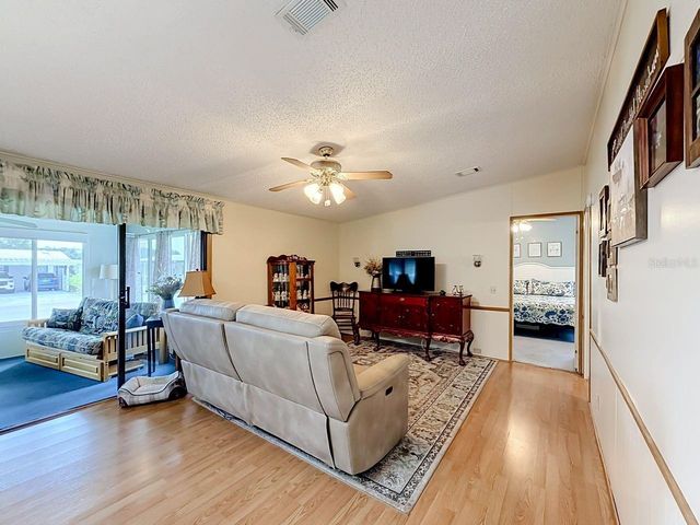 1690 NASSAU CIRCLE, Tavares, FL 32778