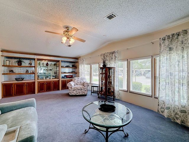 1690 NASSAU CIRCLE, Tavares, FL 32778