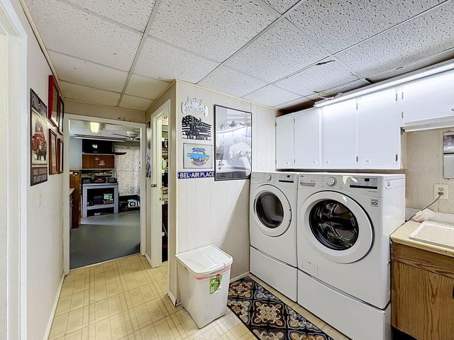 1690 NASSAU CIRCLE, Tavares, FL 32778