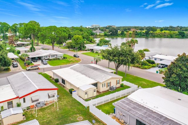 1690 NASSAU CIRCLE, Tavares, FL 32778
