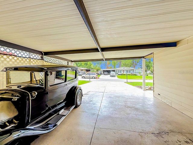 1690 NASSAU CIRCLE, Tavares, FL 32778