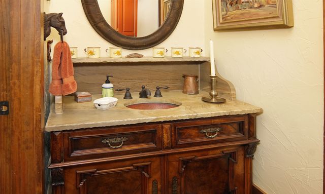 400 S Weldons Way, Graford, TX 76449