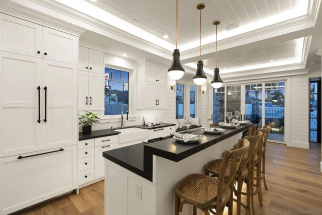 466 Westbourne St, La Jolla, CA 92037