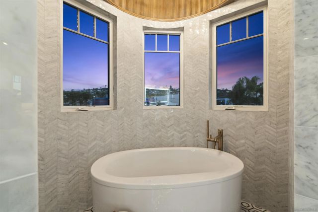 466 Westbourne St, La Jolla, CA 92037