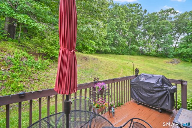 55 Apple Hill 55, Newington, CT 06111