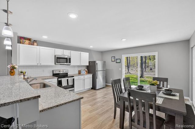 7205 Timberline Drive, Flint, MI 48507