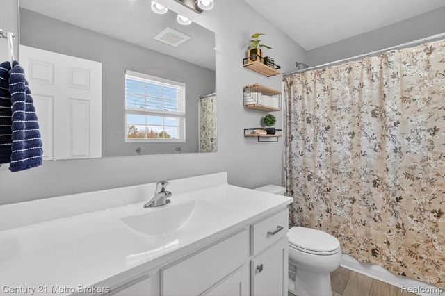 7205 Timberline Drive, Flint, MI 48507