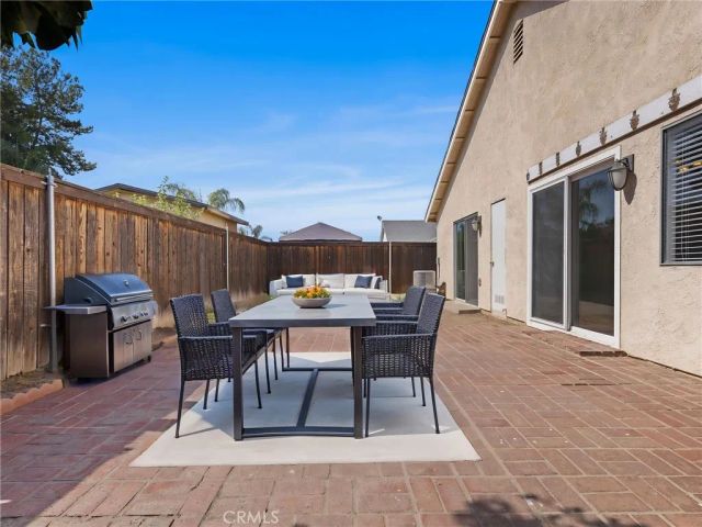2312 Cloverfield, Perris, CA 92571