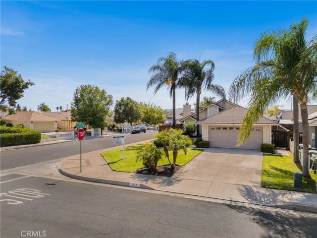 2312 Cloverfield, Perris, CA 92571