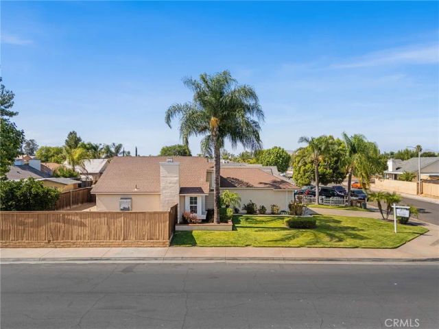 2312 Cloverfield, Perris, CA 92571