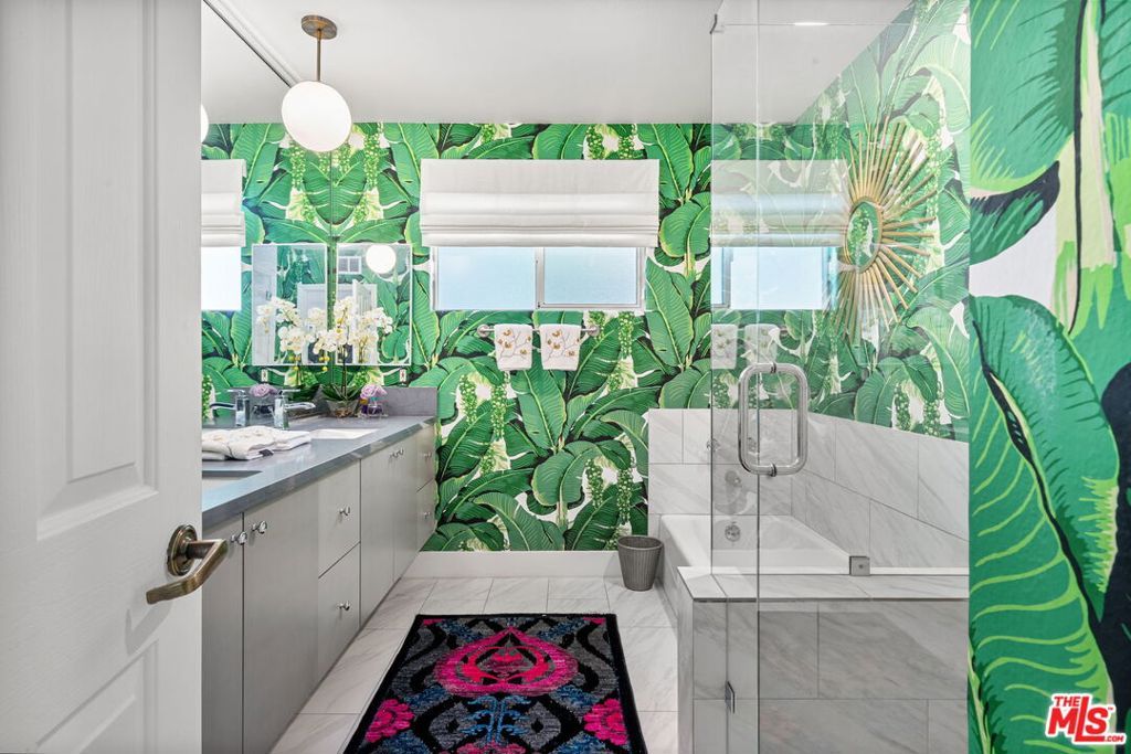 Image 26 of property listing at 12004 Briarvale Lane, Studio City, CA 91604