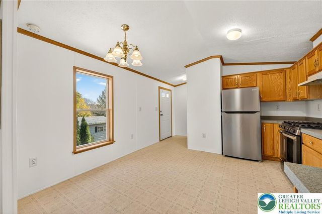 5 Woodview Court, Moore Twp, PA 18014