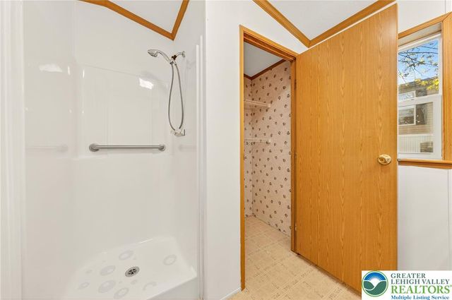 5 Woodview Court, Moore Twp, PA 18014