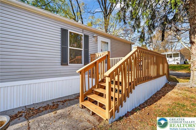 5 Woodview Court, Moore Twp, PA 18014