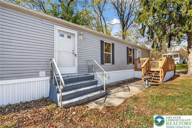 5 Woodview Court, Moore Twp, PA 18014