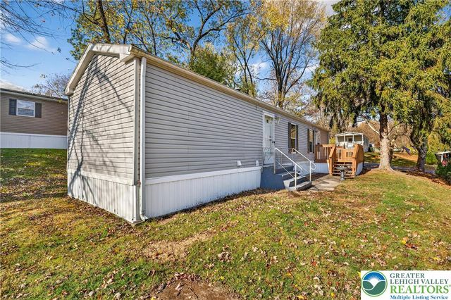 5 Woodview Court, Moore Twp, PA 18014