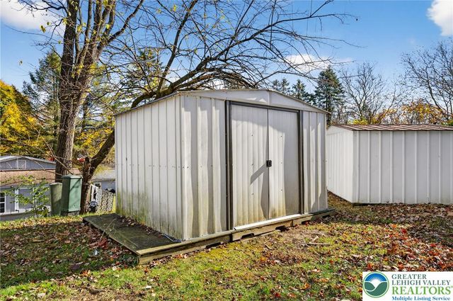 5 Woodview Court, Moore Twp, PA 18014