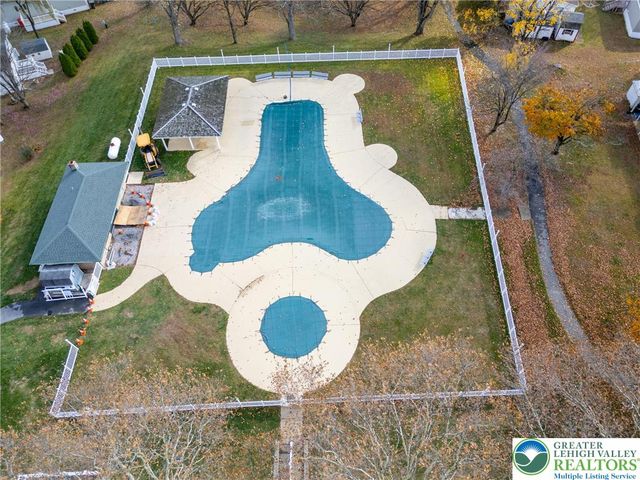 5 Woodview Court, Moore Twp, PA 18014