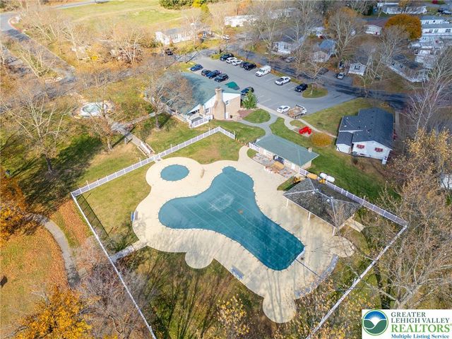 5 Woodview Court, Moore Twp, PA 18014