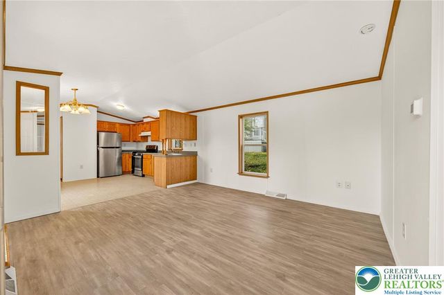 5 Woodview Court, Moore Twp, PA 18014