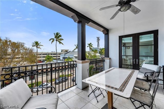 780 5th AVE S 303, Naples, FL 34102